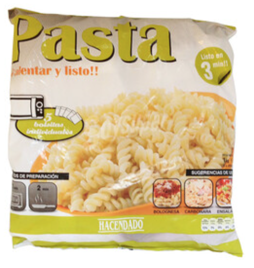 Gazpacho Almeriense con berberechos y pasta precocinada con ajo y guindilla.